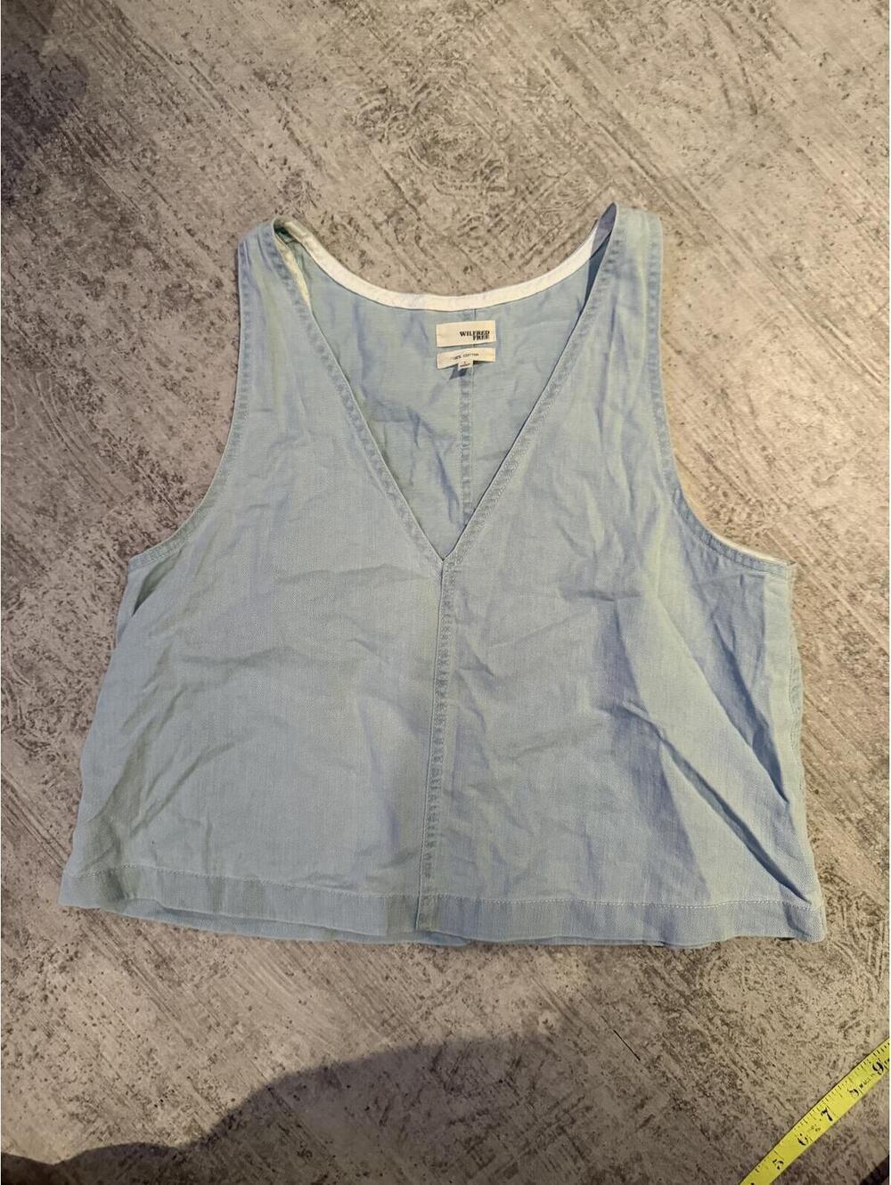 Aritzia Wilfred Free Light Blue Denim Cotton V neck Flowy  Tank Top sz L